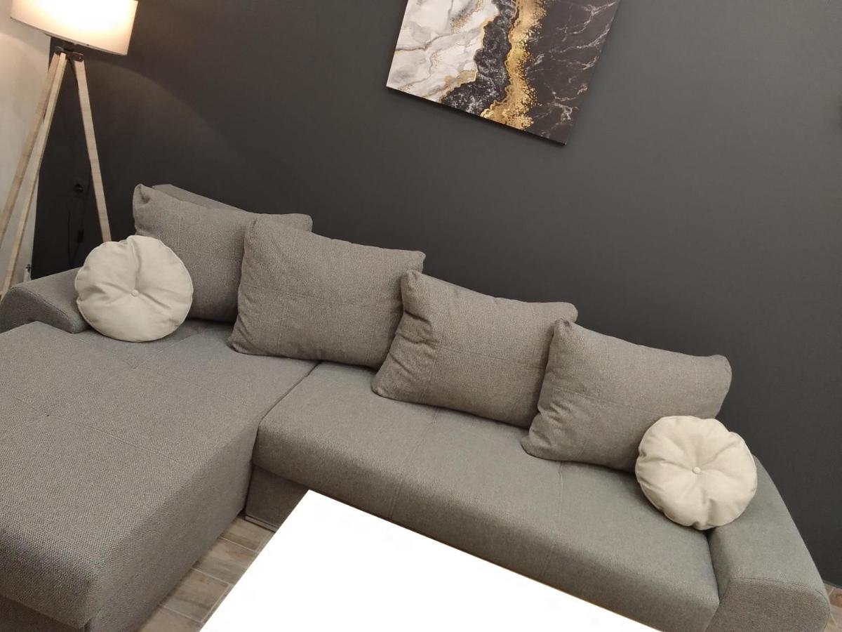 Lusso Apartment - City Center ヴェリア エクステリア 写真