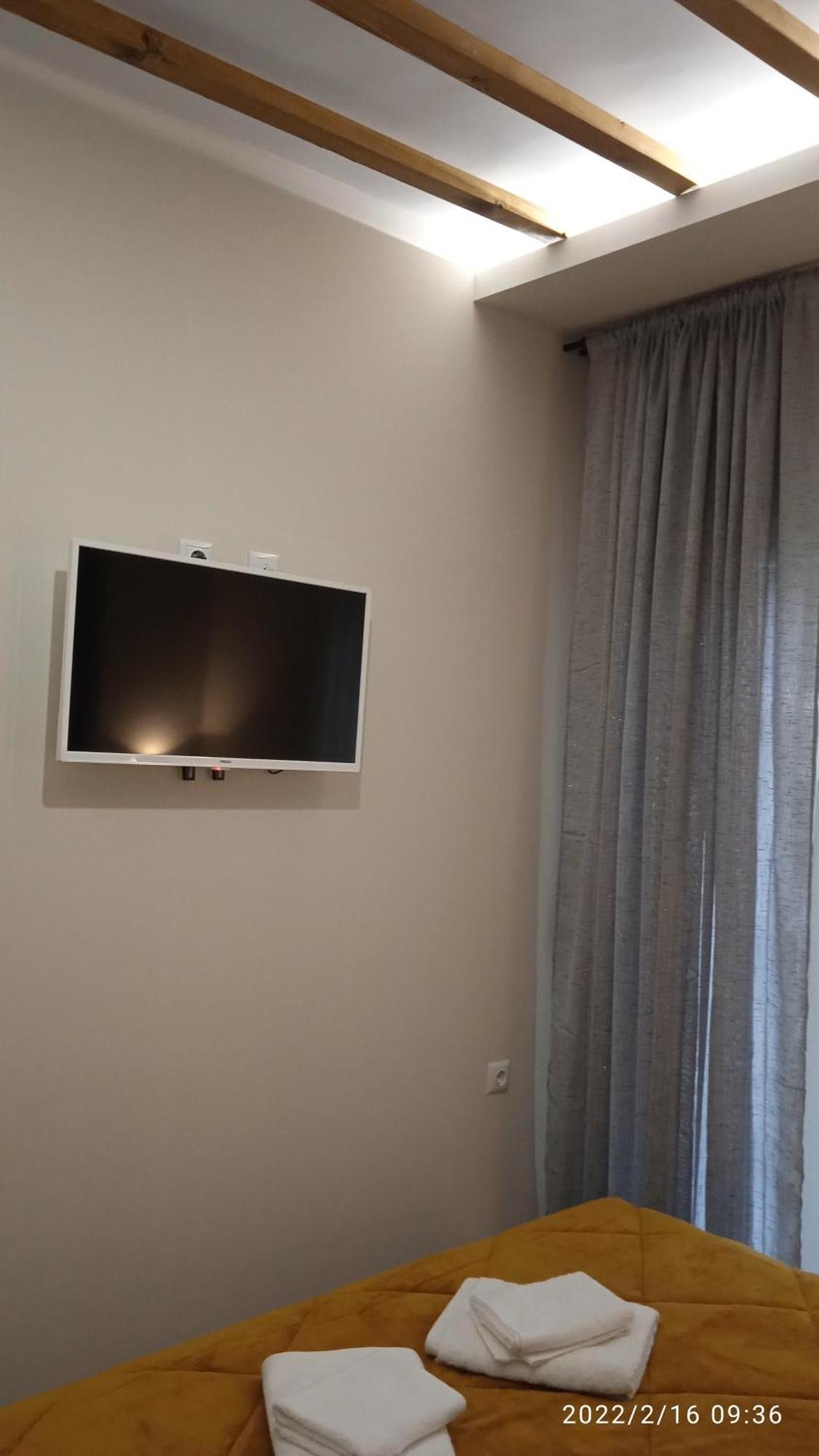 Lusso Apartment - City Center ヴェリア エクステリア 写真