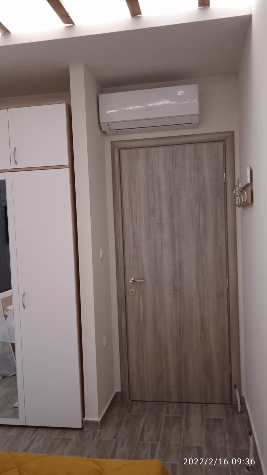 Lusso Apartment - City Center ヴェリア エクステリア 写真