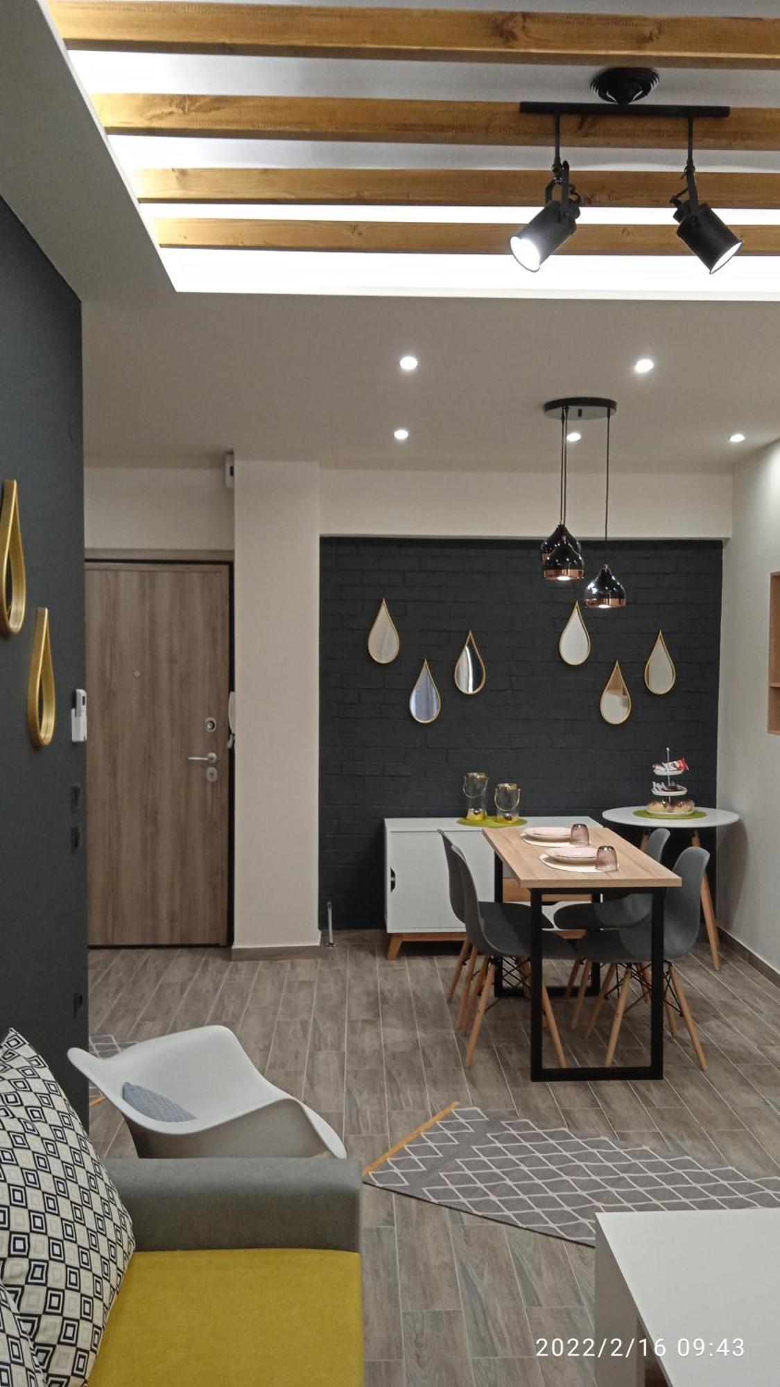Lusso Apartment - City Center ヴェリア エクステリア 写真